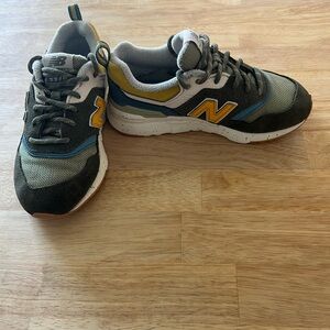 New Balance 997H Athletic Shoe- Little Kid Boy Size 13 - Olive/ Multicolor